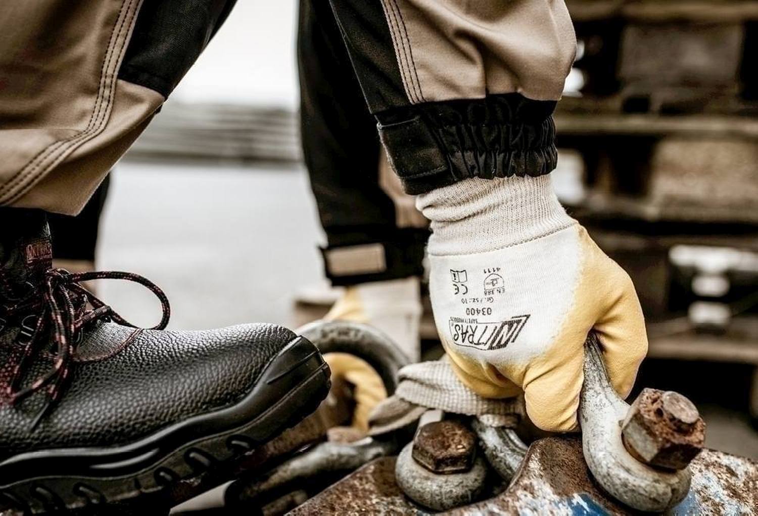 Nitras 03400 Nitrilhandschuhe mit Strickbund gelb teilbeschichtet 12 Paar Gr 8-11 horzefix